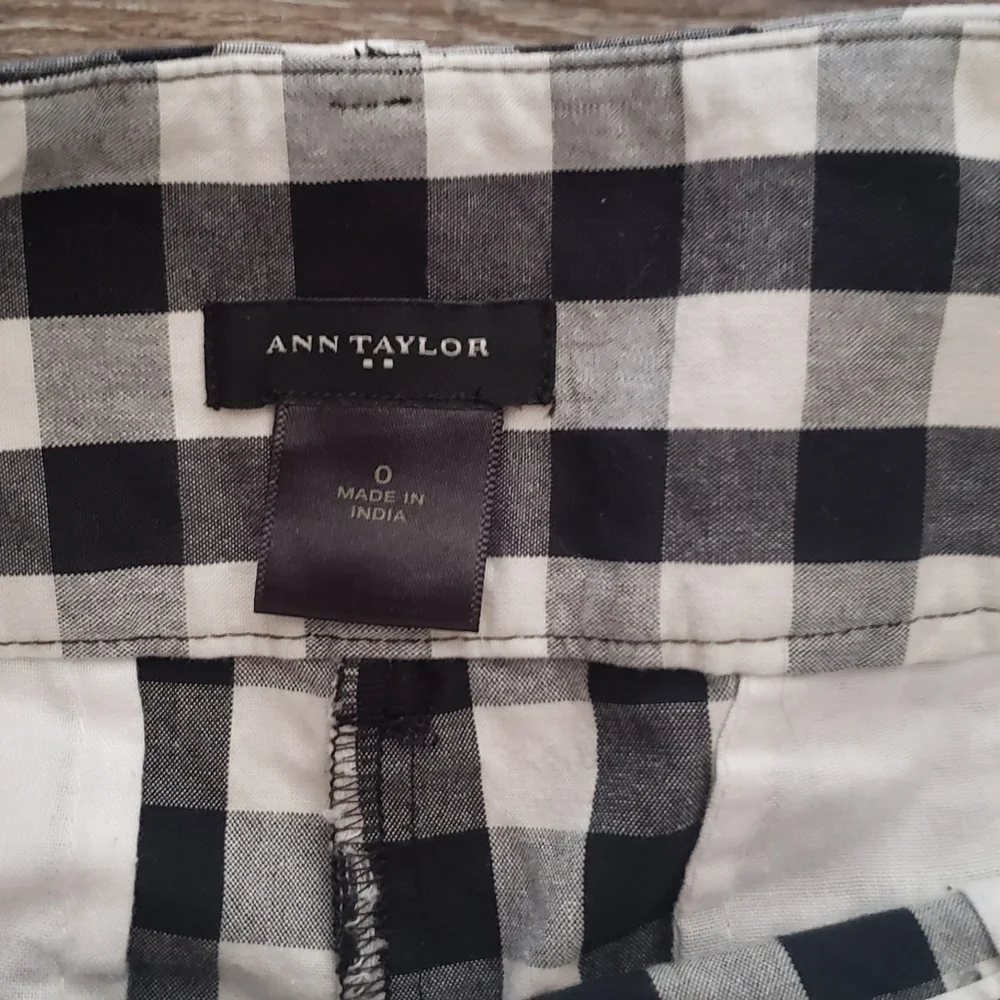 Shorts - Picture 4 of 4